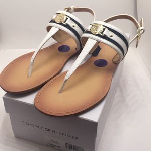 Final sale!!! Tommy Hilfiger tong sandals